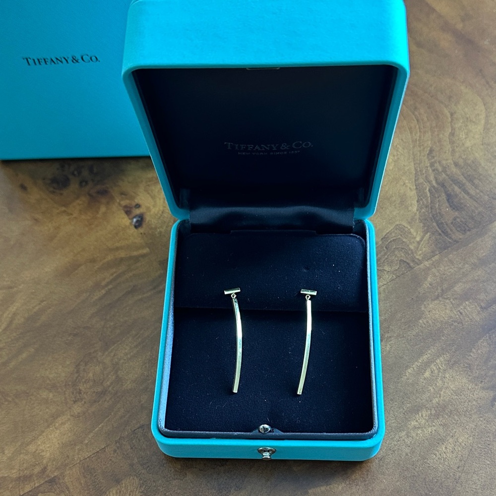 Tiffany T Bar Earrings in Gold
